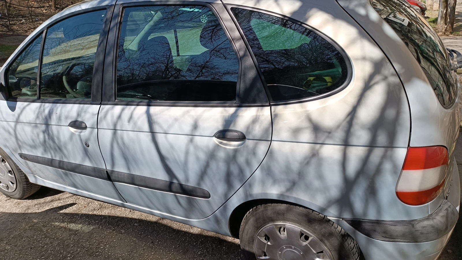 Renault Scenic, снимка 3 - Автомобили и джипове - 54033517