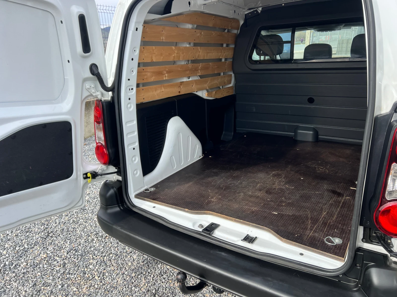 Citroen Berlingo 2+ 1 КЛИМА ТОП СЪСТОЯНИЕ, снимка 15 - Автомобили и джипове - 54128358