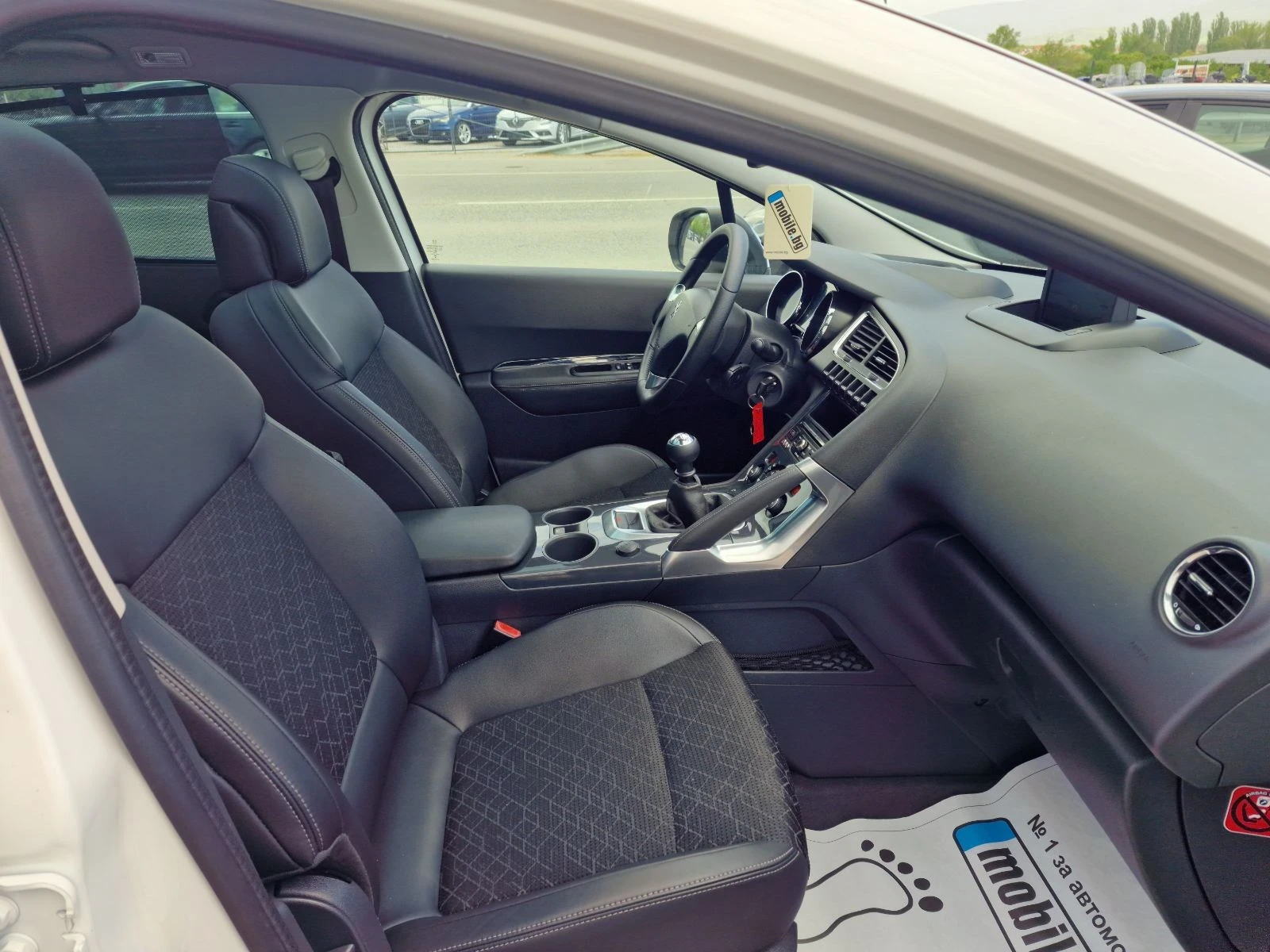 Peugeot 3008 1.6HDI LED-PANORAMA, снимка 14 - Автомобили и джипове - 54138313