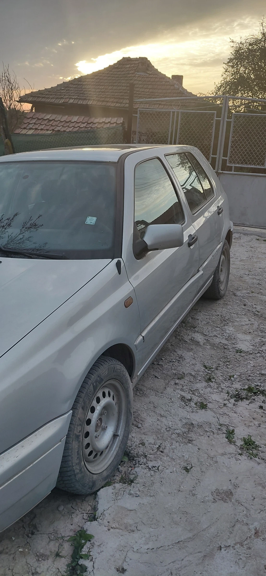 VW Golf, снимка 2 - Автомобили и джипове - 54216376