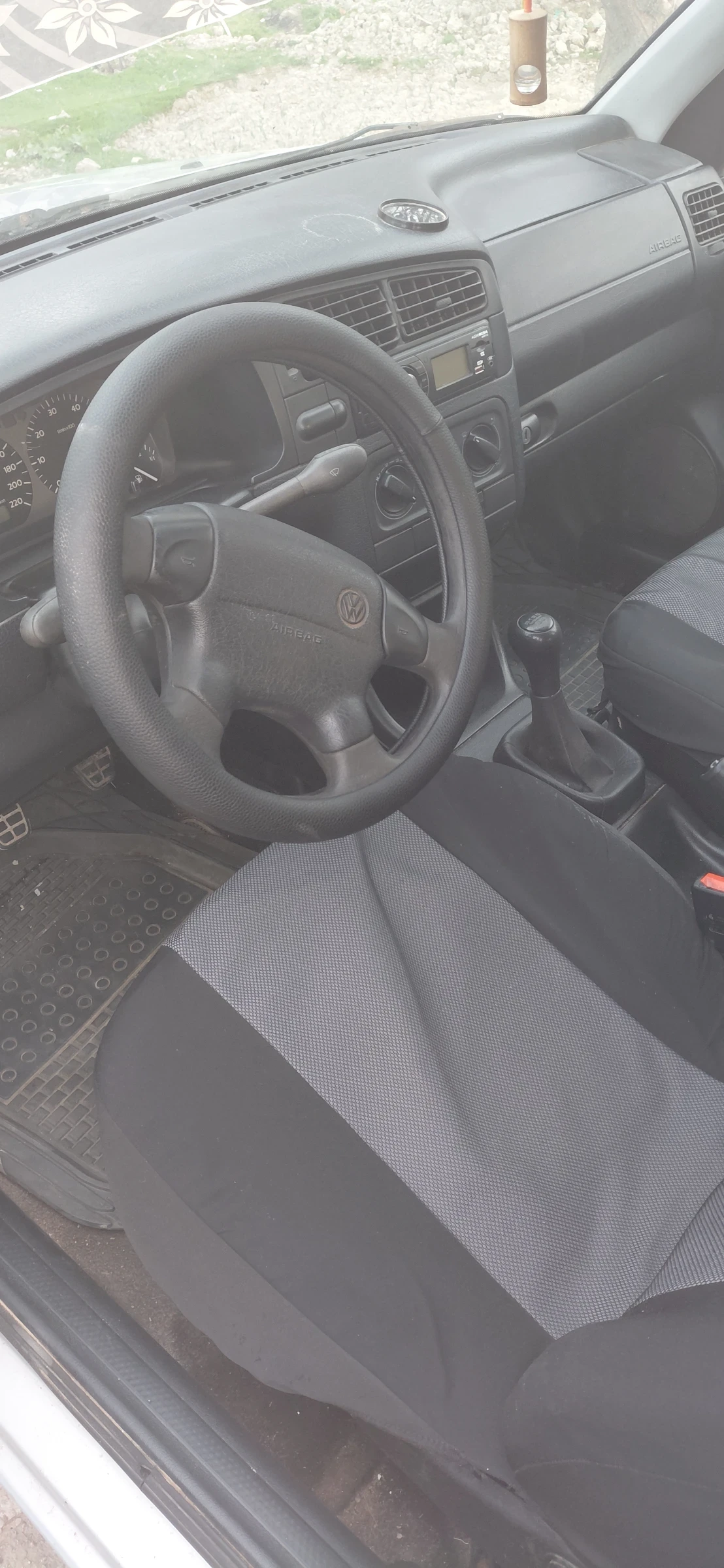 VW Golf, снимка 4 - Автомобили и джипове - 54216376