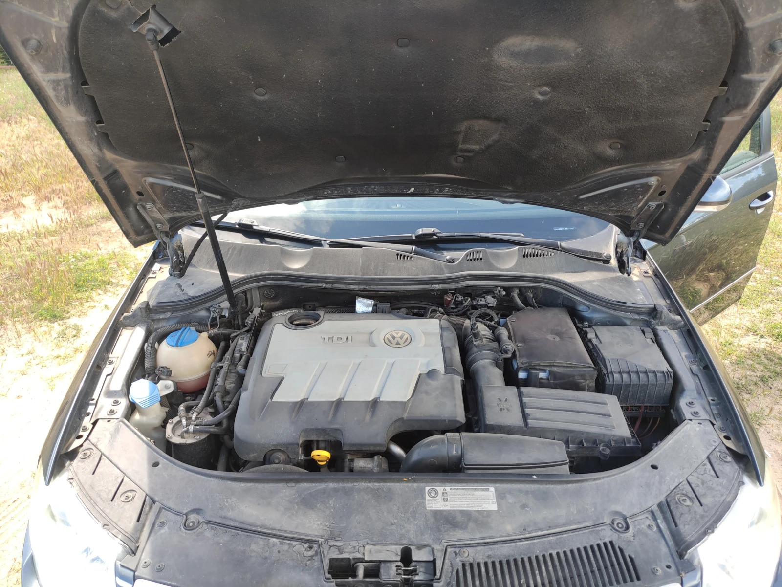 VW Passat R-Line Фейслифт, снимка 14 - Автомобили и джипове - 54330507