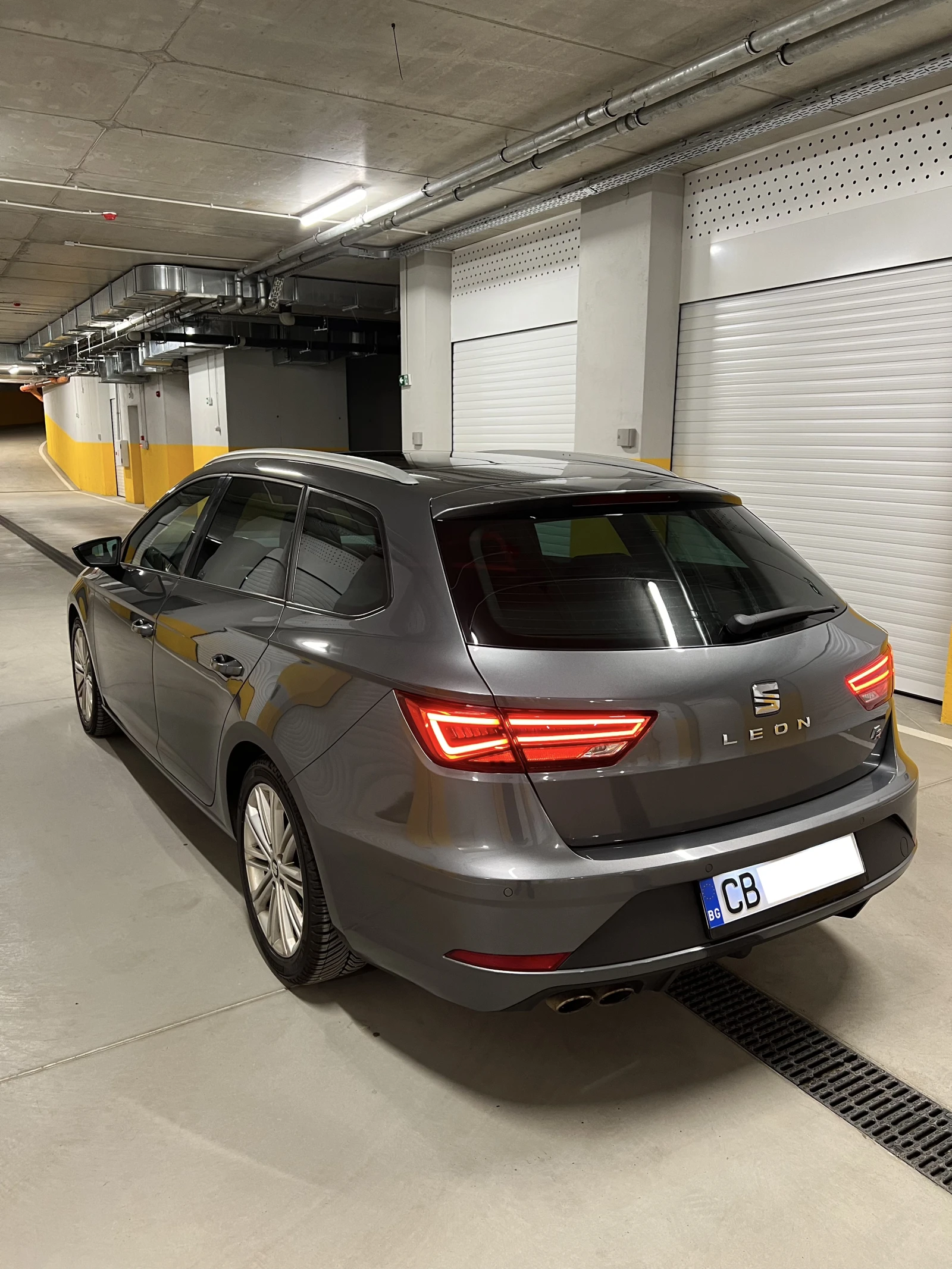Seat Leon 2.0 TDI FR DSG, снимка 3 - Автомобили и джипове - 54671984