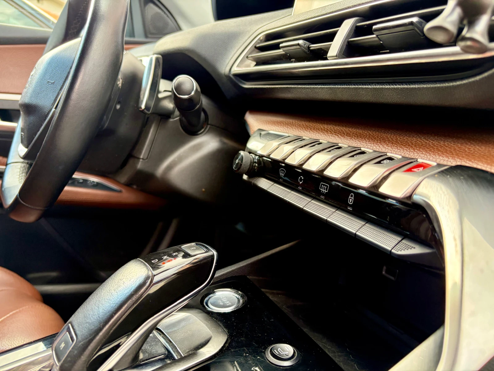 Peugeot 3008 1.6 HDI, снимка 15 - Автомобили и джипове - 54932227