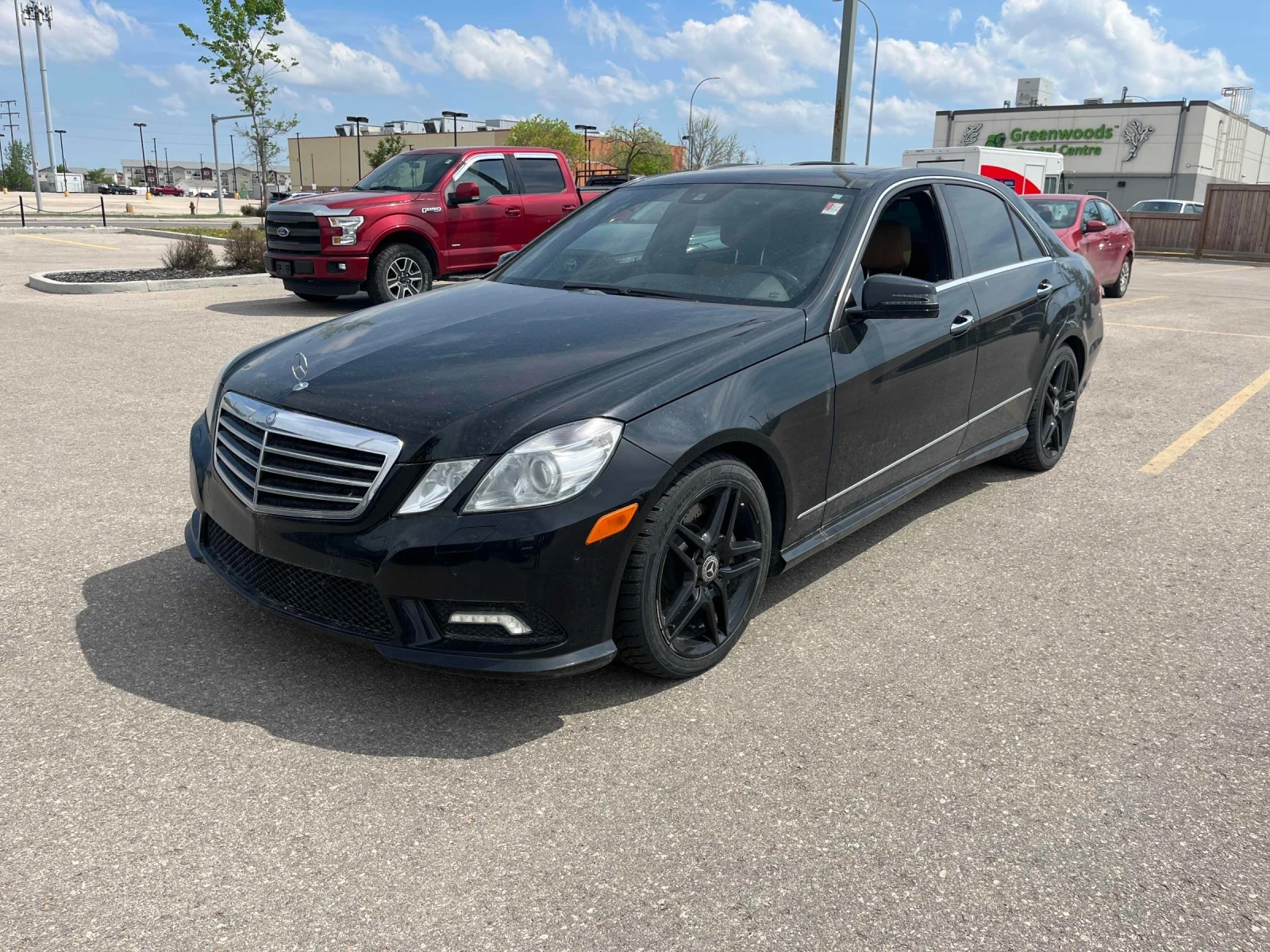 Mercedes-Benz E 500 AMG* 4Matic* Harman Kardon* Масаж* 2чифта гуми