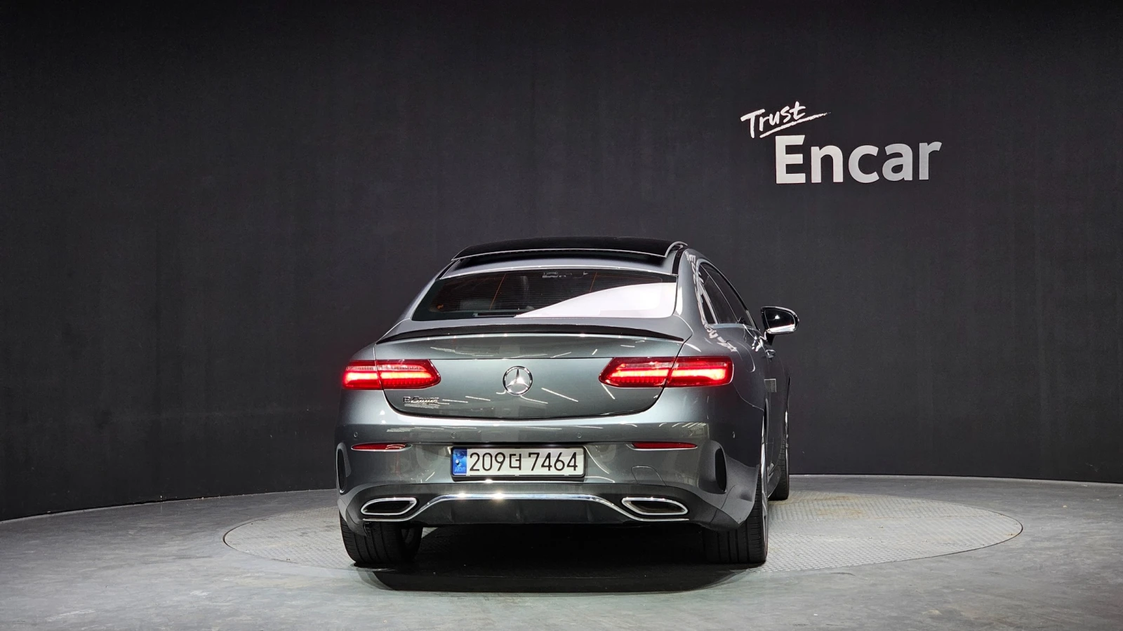 Mercedes-Benz E 220 * BURM * ПОДГРЕВ * М. ТОЧКА * КАМЕРА * ЛЮК, снимка 4 - Автомобили и джипове - 55144457