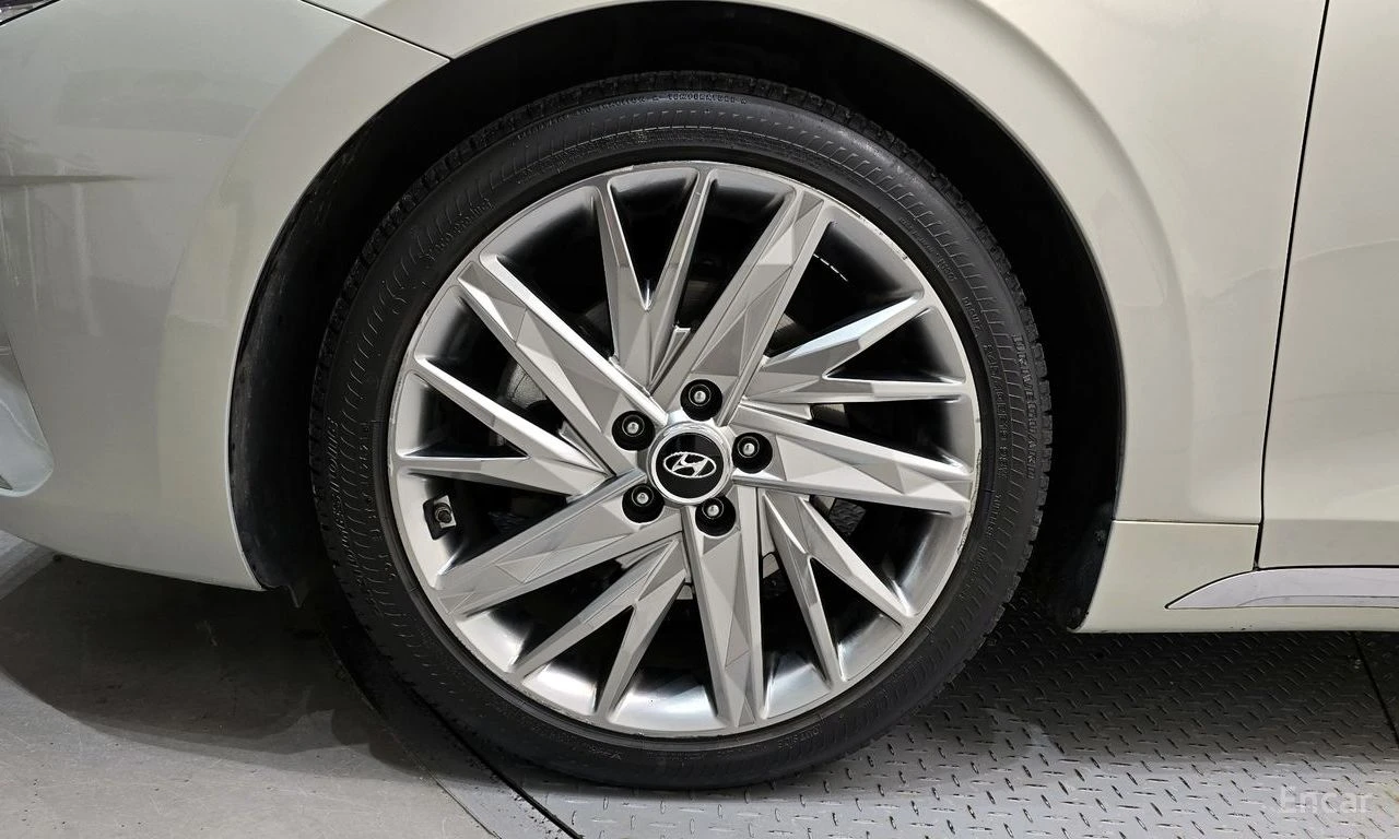Hyundai Grandeur * ФИКСИРАНА ЦЕНА ДО БЪЛГАРИЯ * АВТОКРЕДИТ, снимка 6 - Автомобили и джипове - 55422459