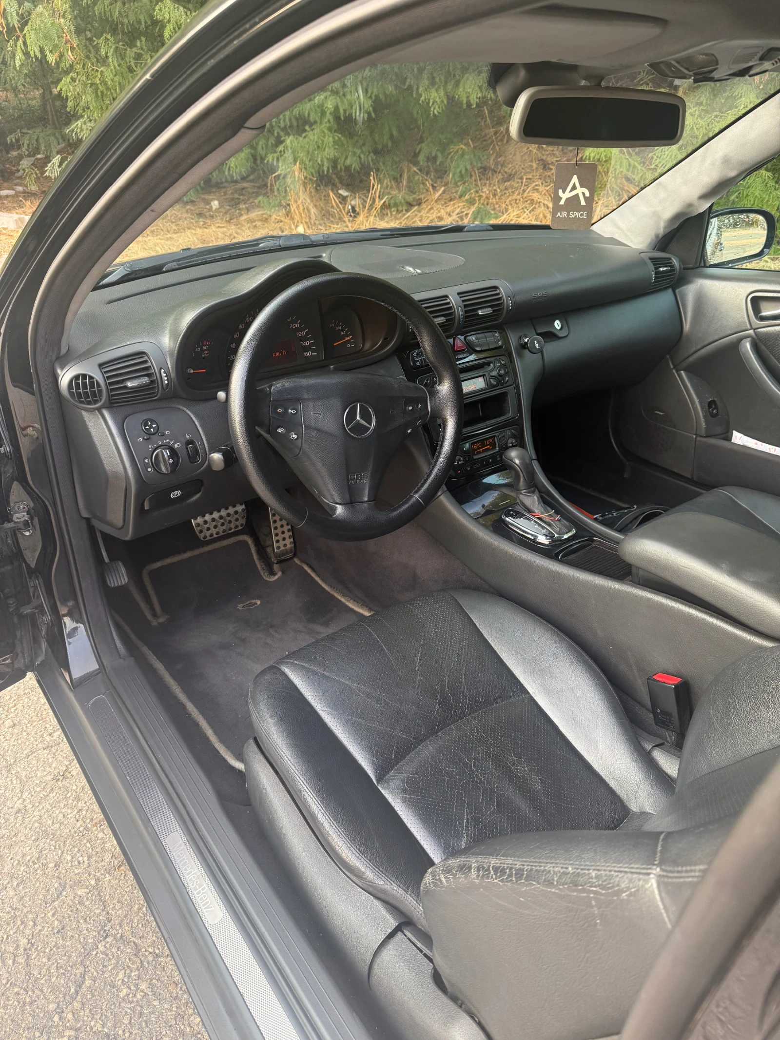 Mercedes-Benz C 220, снимка 15 - Автомобили и джипове - 56069993