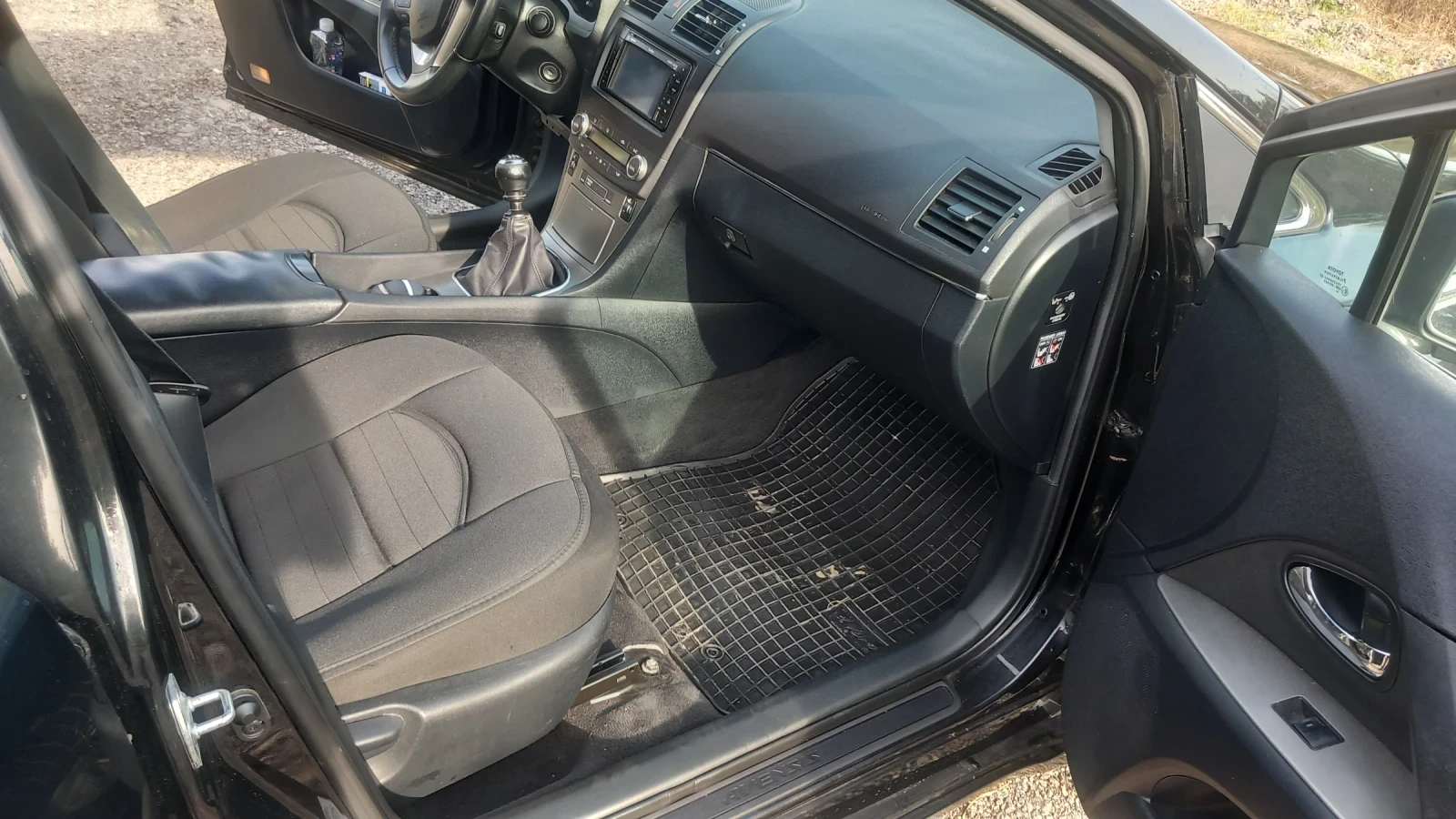 Toyota Avensis, снимка 9 - Автомобили и джипове - 56427071