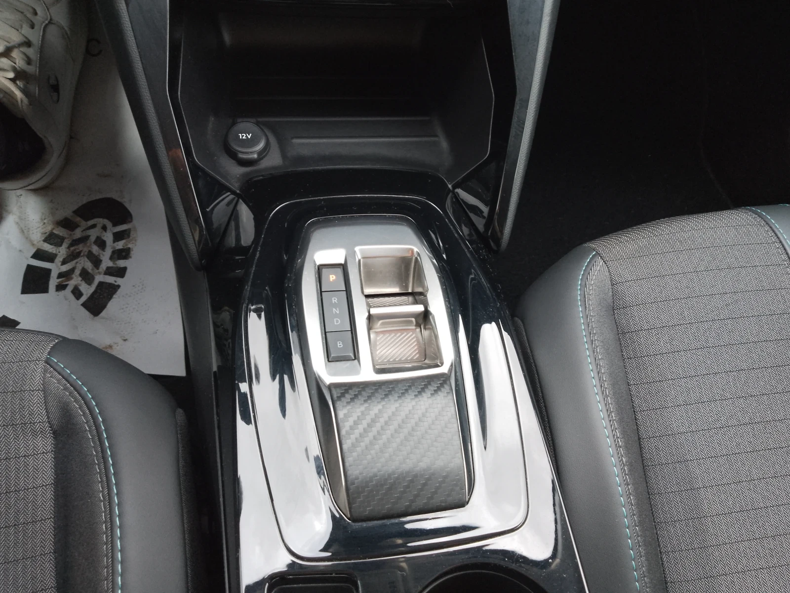 Peugeot 208 Е-208 ALLURE, снимка 14 - Автомобили и джипове - 56614988
