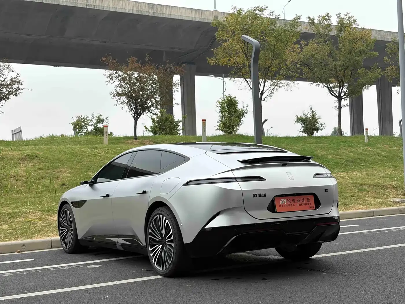 Avatr 12 TRIPLE LASER* AWD* DUAL MOTOR* 578 HP* 94KWH* PERF | Mobile.bg � ����������� 6