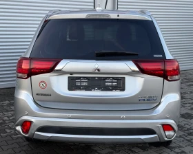 Обява за продажба на Mitsubishi Outlander 2, 0i plug-in hybrid, 121ps, 4x4, кожа, нави, мулт ~35 250 лв. - изображение 6