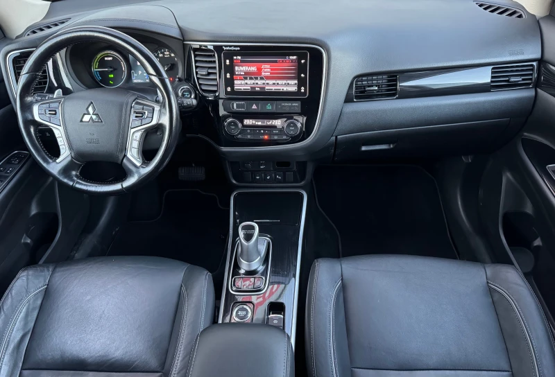 Mitsubishi Outlander 2, 0i plug-in hybrid, 121ps, 4x4, кожа, нави, мулт, снимка 13 - Автомобили и джипове - 48506780