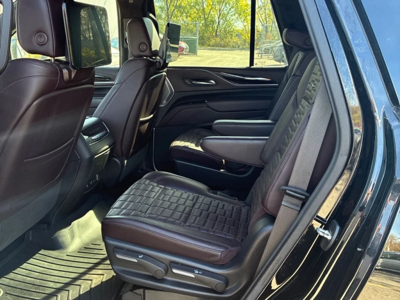 Cadillac Escalade * Sport Platinum * CARFAX * БЕЗ ПЪРВОНАЧАЛНА ВНОСК, снимка 16 - Автомобили и джипове - 53114905