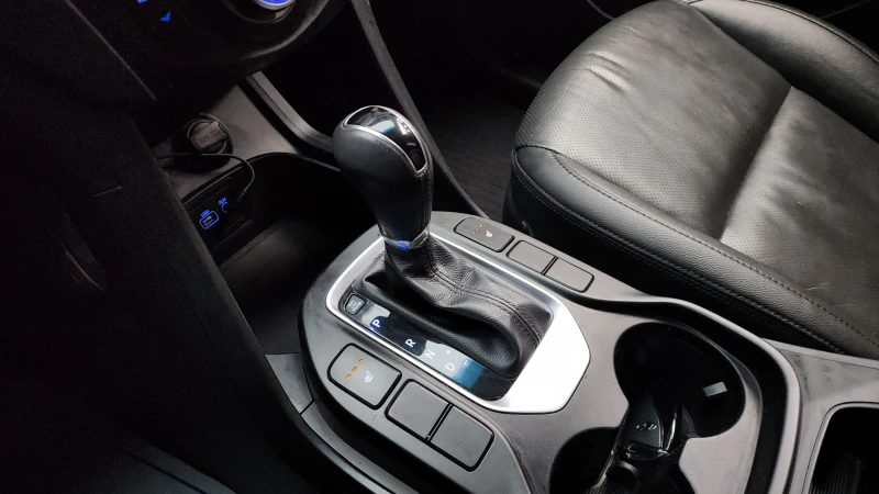 Hyundai Santa fe 2.0CRDI/4x4/FACE/Пълна сервизна !!!, снимка 9 - Автомобили и джипове - 53456735