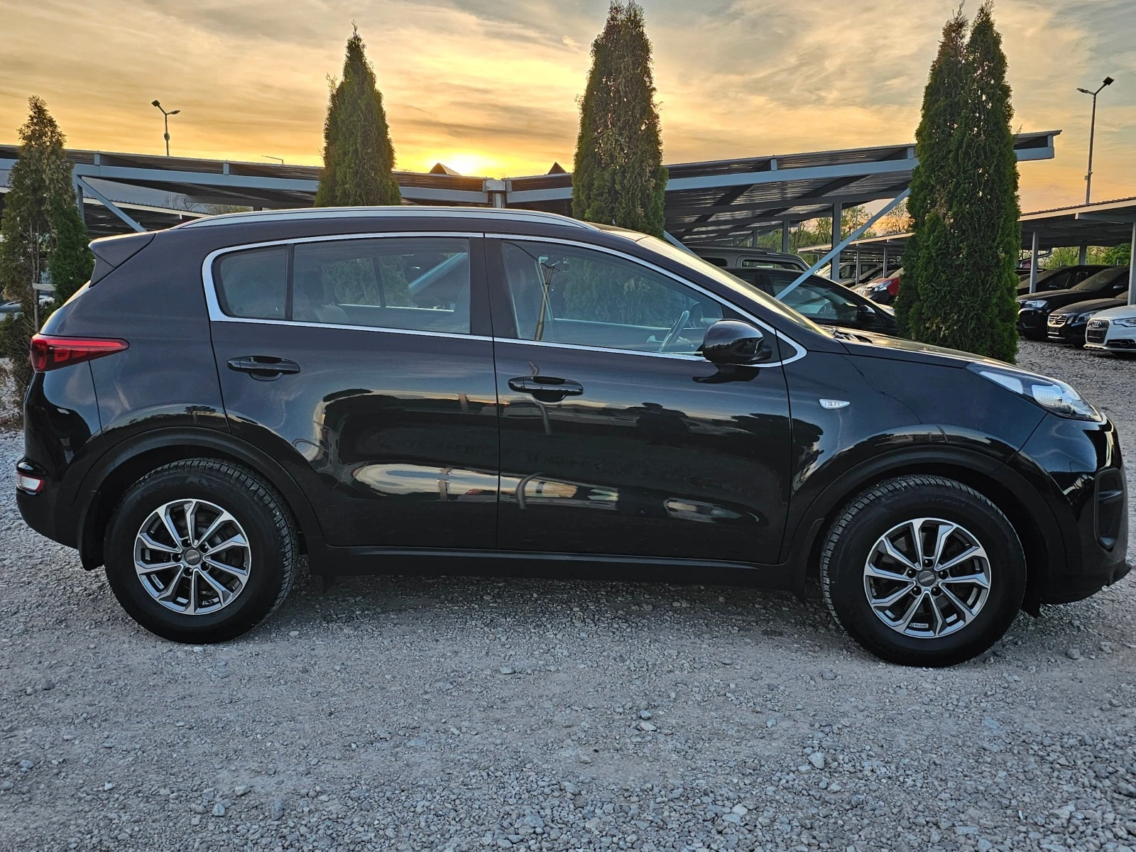 Kia Sportage 1.7CRDI 116кс ! ! РЕАЛНИ КИЛОМЕТРИ ! ! EURO6b - изображение 6