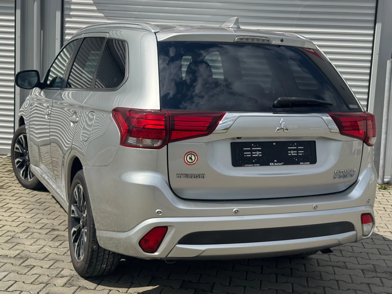 Mitsubishi Outlander 2, 0i plug-in hybrid, 121ps, 4x4, кожа, нави, мулт - изображение 6