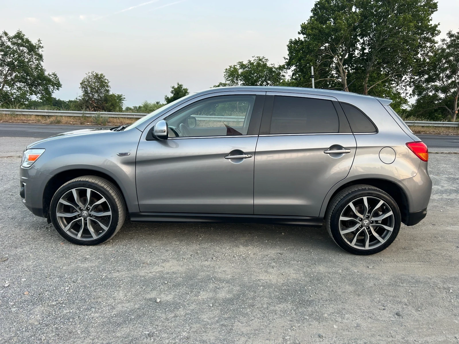 Mitsubishi ASX 2.2DI-D / 4Х4 / АВТОМАТИК / ЗАДНА КАМЕРА / НАВИ  - изображение 8