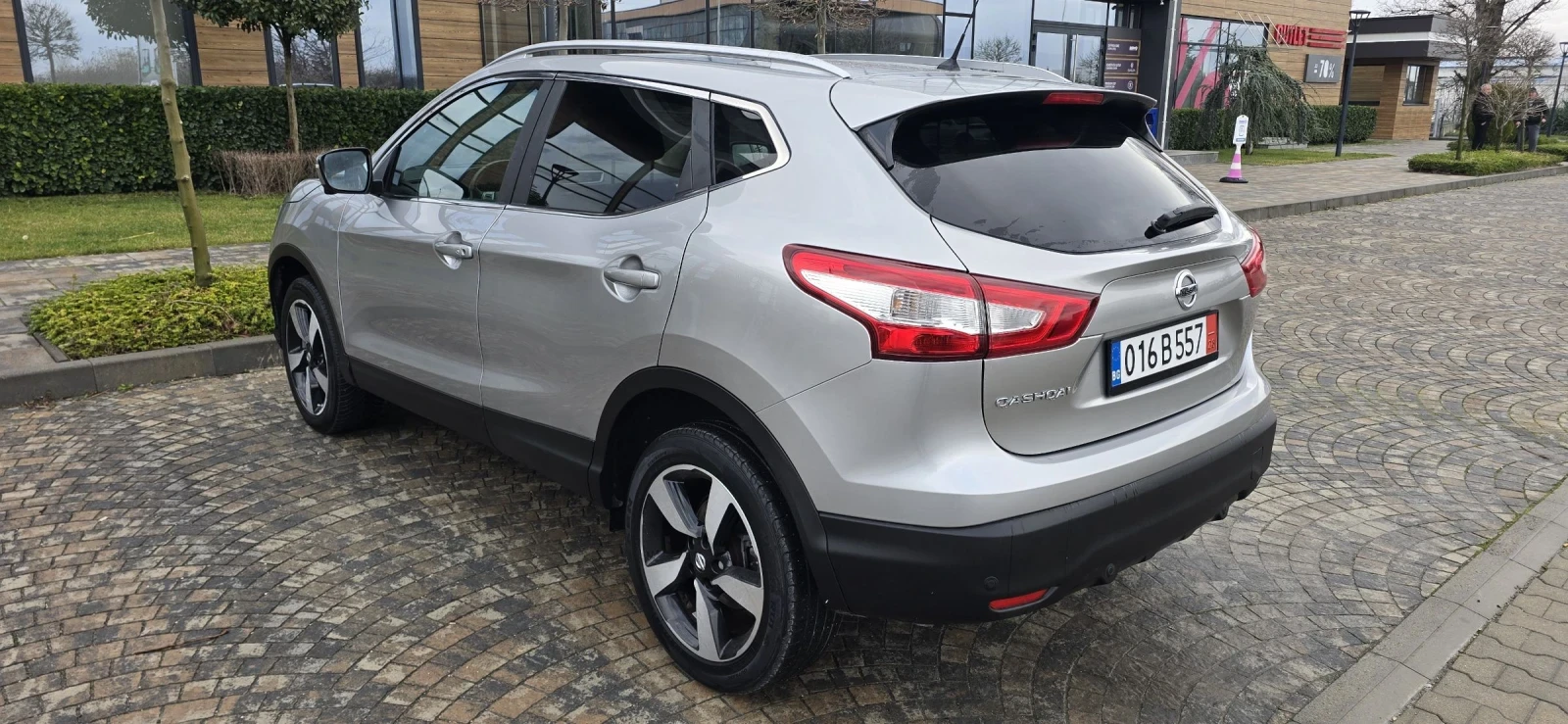 Nissan Qashqai 16DCI 131к.с. ЛИЗИНГ//КАМЕРА360//KEYLESS//ПАНОРАМА - изображение 4