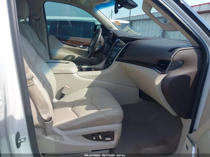 Cadillac Escalade Premium Collection - изображение 5