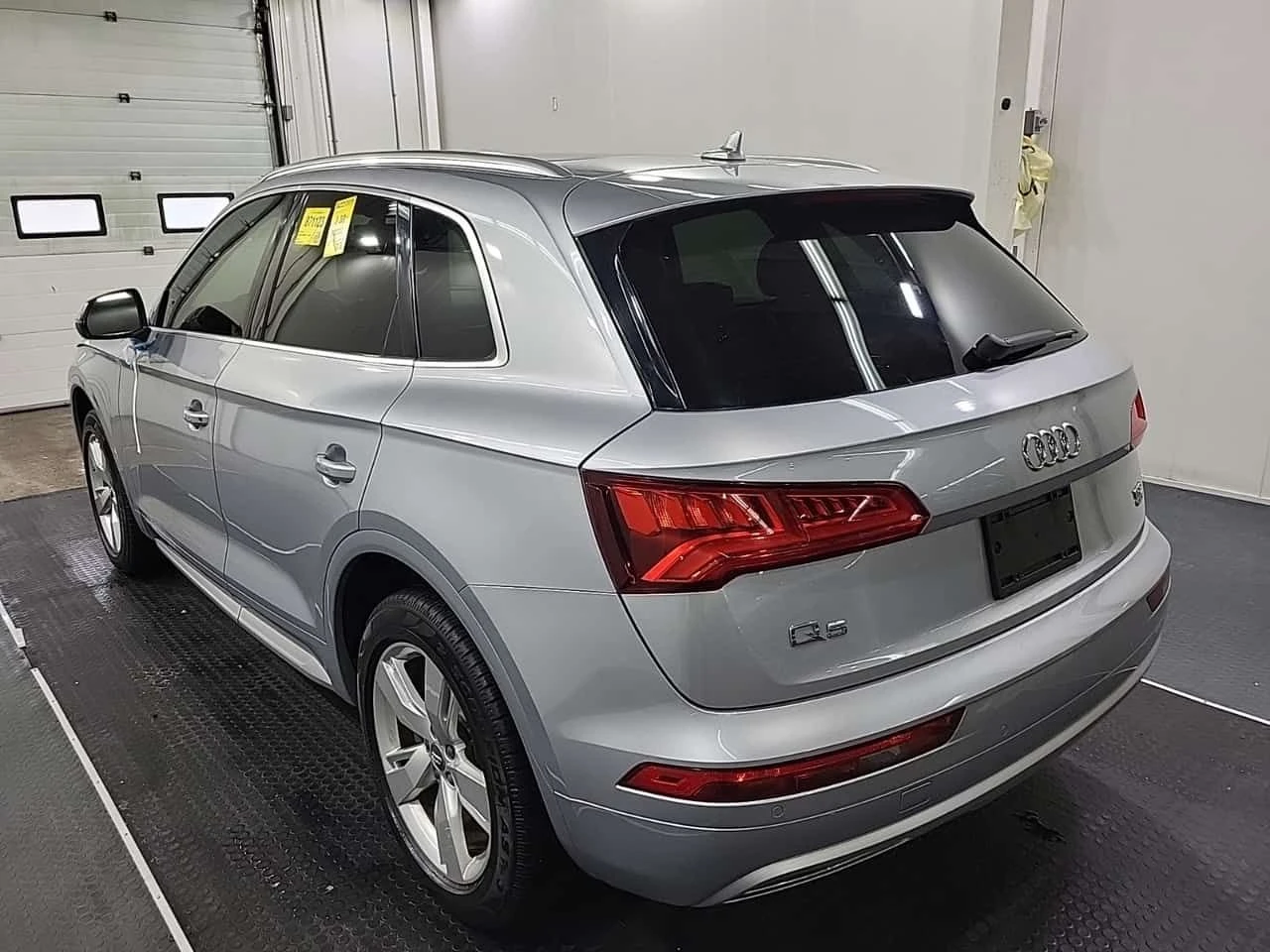 Audi Q5 * TECHNIK * Pano * 2 Ключа * 360 * B&O, снимка 4 - Автомобили и джипове - 54348766