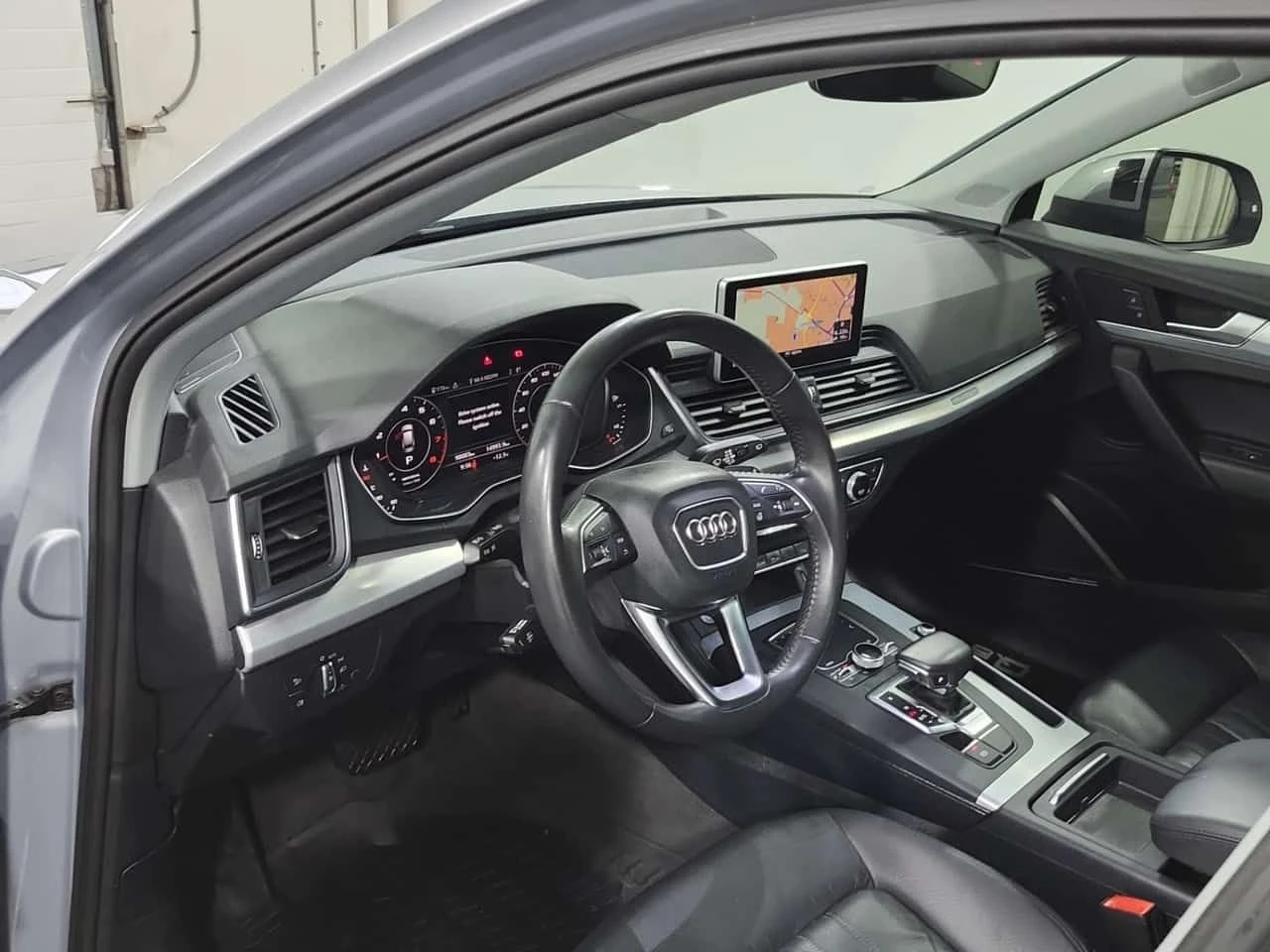 Audi Q5 * TECHNIK * Pano * 2 Ключа * 360 * B&O, снимка 10 - Автомобили и джипове - 54348766