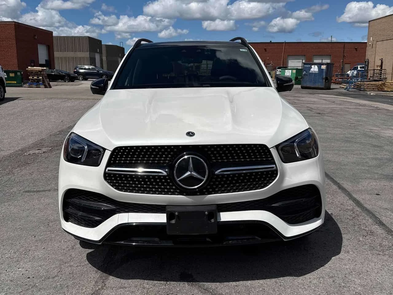Mercedes-Benz GLE 350 AMG-LINE| NIGHT PACK| DISTR| 360| HUD| BURMESTER, снимка 2 - Автомобили и джипове - 54529127