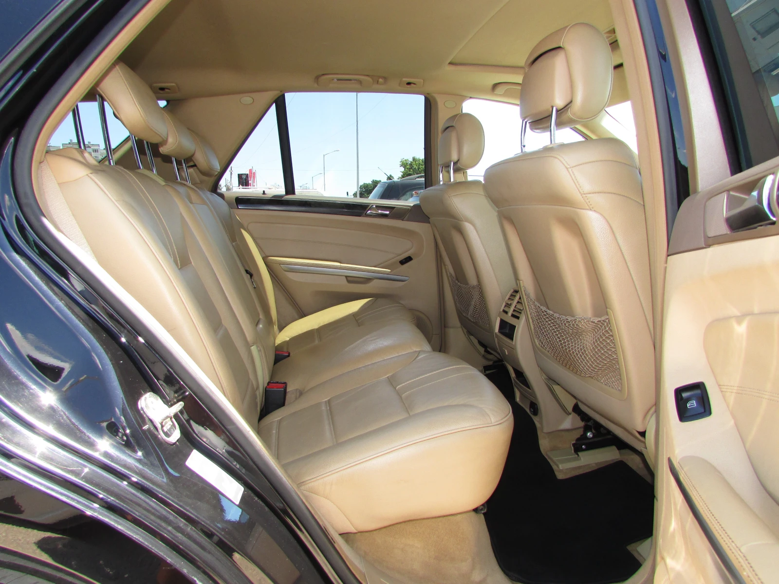 Mercedes-Benz ML 350 3.0CDI PREMIUM EU6, снимка 11 - Автомобили и джипове - 55244447