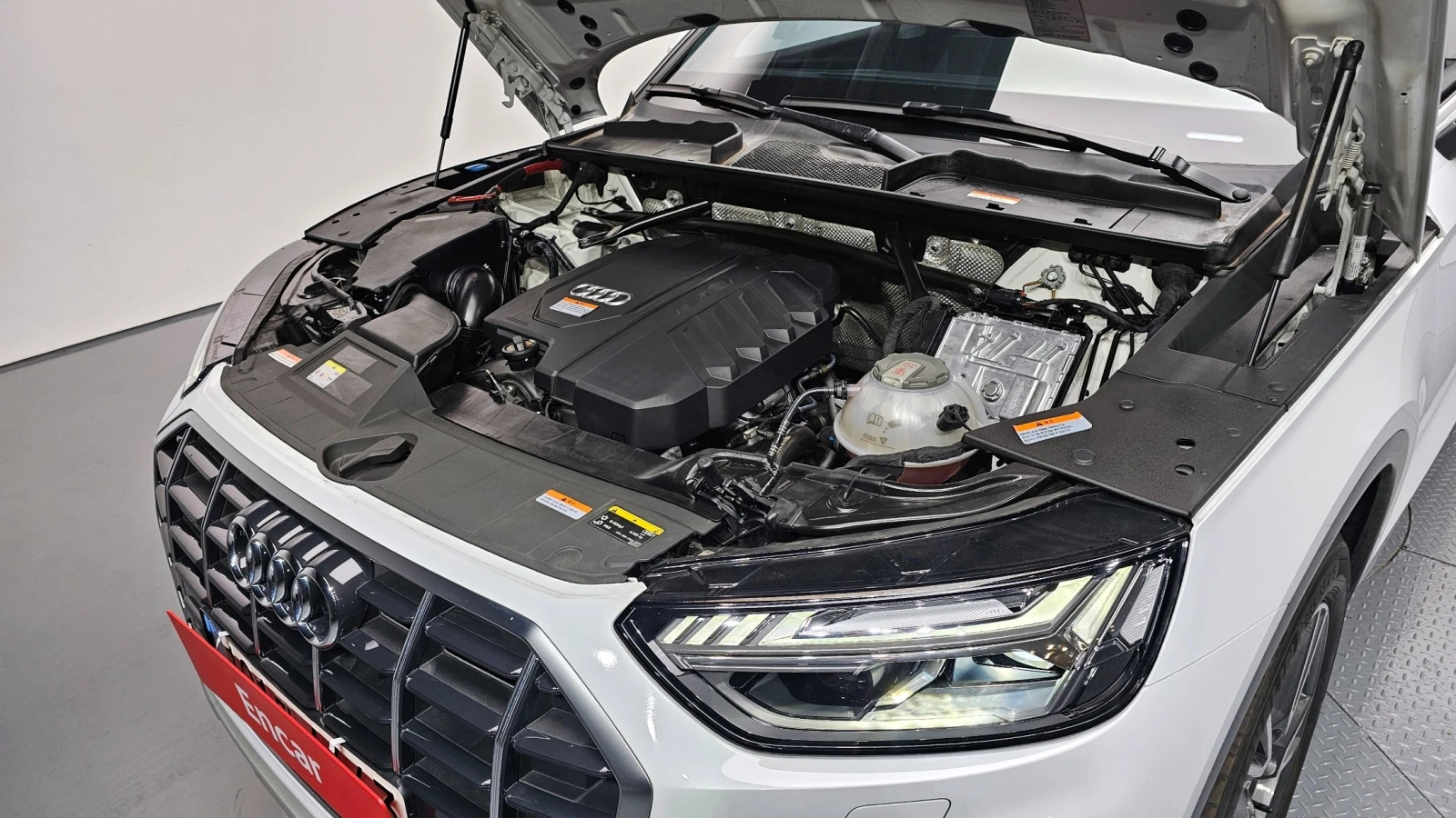 Audi Q5 | DISTRONIC | CARFAX | ПОДГРЕВ | ПАНОРАМА | , снимка 6 - Автомобили и джипове - 55392001
