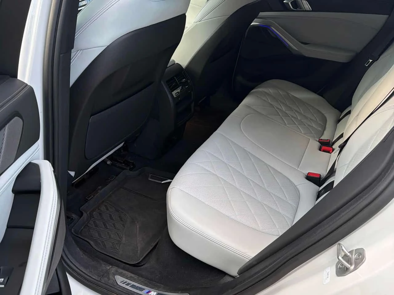 BMW X6 xDrive40i | ДИСТРОНИК | 360 | HARMAN KARDON, снимка 10 - Автомобили и джипове - 55400994