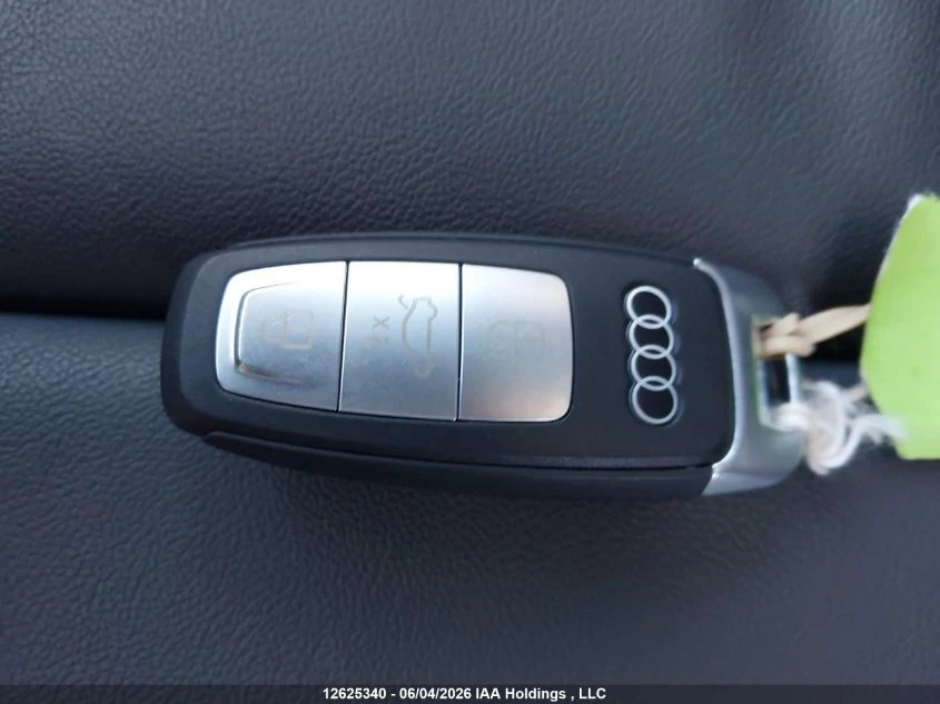 Audi Q4 FULL, снимка 14 - Автомобили и джипове - 55434323