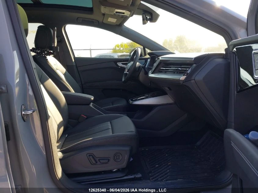 Audi Q4 FULL, снимка 12 - Автомобили и джипове - 55434323