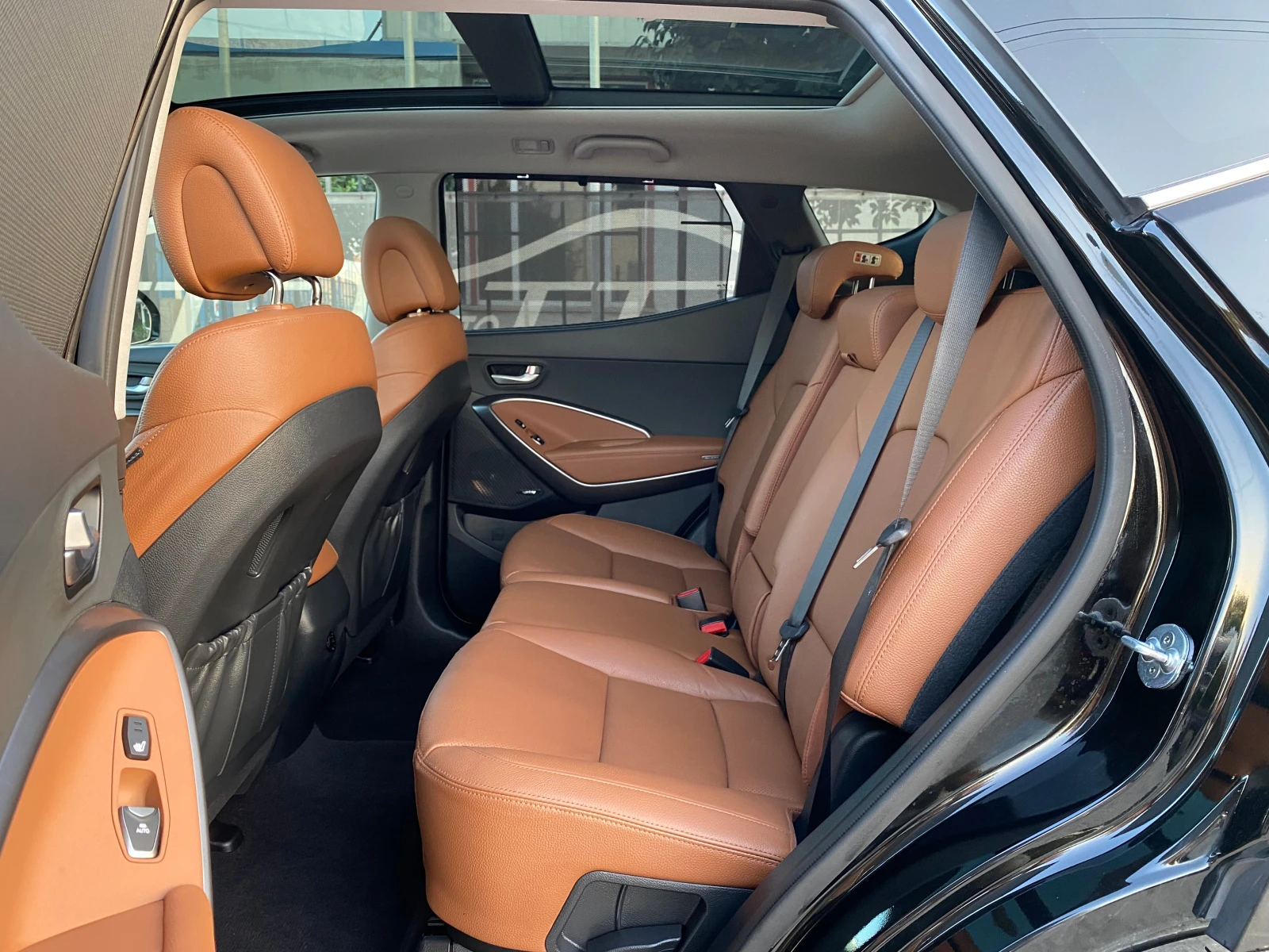 Hyundai Santa fe Platin* Обдухване* Pano* Key Go* MAX FULL* , снимка 15 - Автомобили и джипове - 55851524