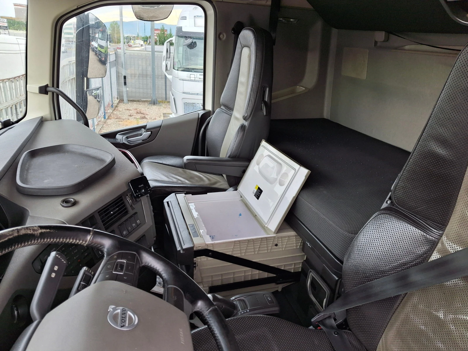 Volvo Fh ТРИСТРАННА ЩОРА, снимка 14 - Камиони - 54613167