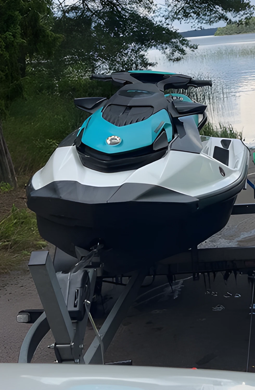Джет Bombardier Sea Doo GTI 90