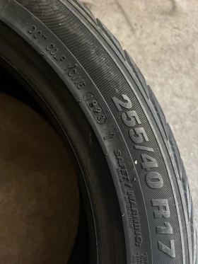 Гуми Зимни 255/40R17, снимка 4 - Гуми и джанти - 47381855