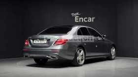 Mercedes-Benz E 350 * FULL DIGITAL * ОБДУХВАНЕ * 360 КАМЕРА * ХЕД-ЪП *, снимка 2