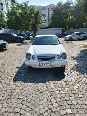     Mercedes-Benz E 200 - ! 