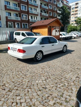    Mercedes-Benz E 200 - ! 