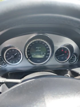 Mercedes-Benz E 300, снимка 9