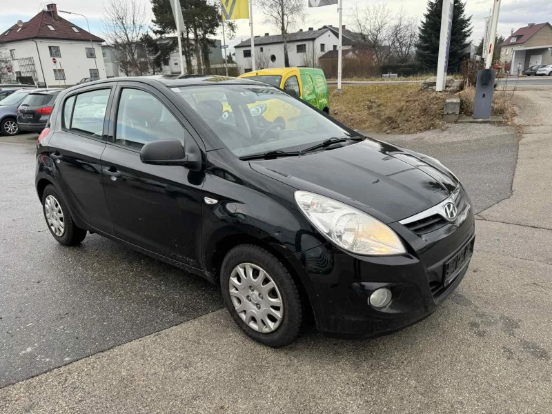 Hyundai I20 1, 3i euro 5b, снимка 4 - Автомобили и джипове - 48709235