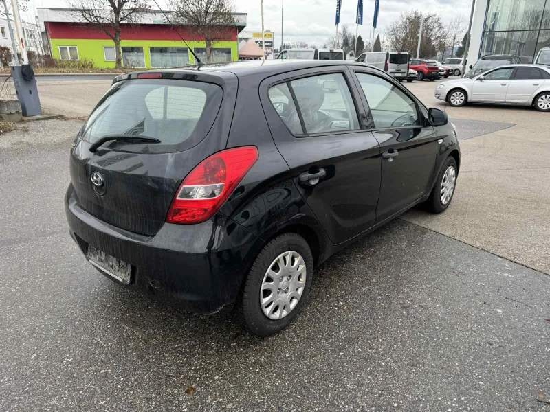 Hyundai I20 1, 3i euro 5b, снимка 3 - Автомобили и джипове - 48709235