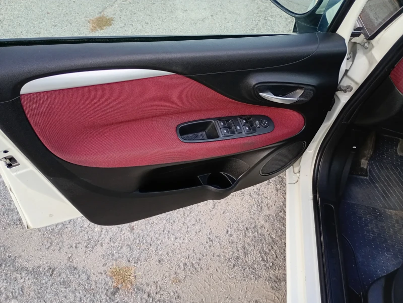 Fiat Punto, снимка 10 - Автомобили и джипове - 52486571