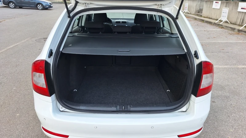 Skoda Octavia 1.6TDI, АВТОМАТ.НАВИ.ПОДГРЕВ.ПАРКТРОНИК., снимка 14 - Автомобили и джипове - 52498495