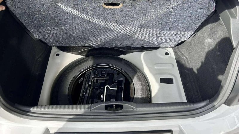 Citroen C3 1.2, снимка 11 - Автомобили и джипове - 52433374