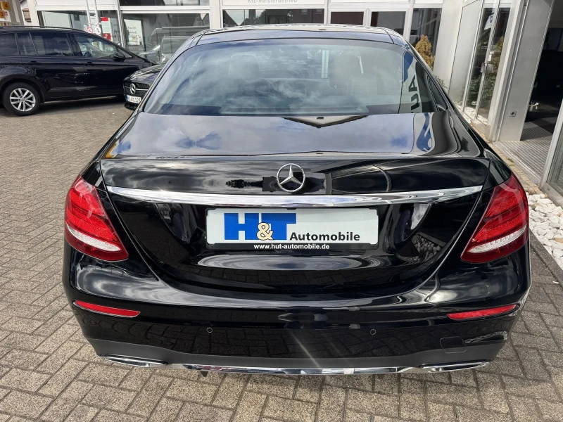 Mercedes-Benz E 350 AMG-Line Pano/Multi/LED 8500  първоначални , снимка 6 - Автомобили и джипове - 53216208