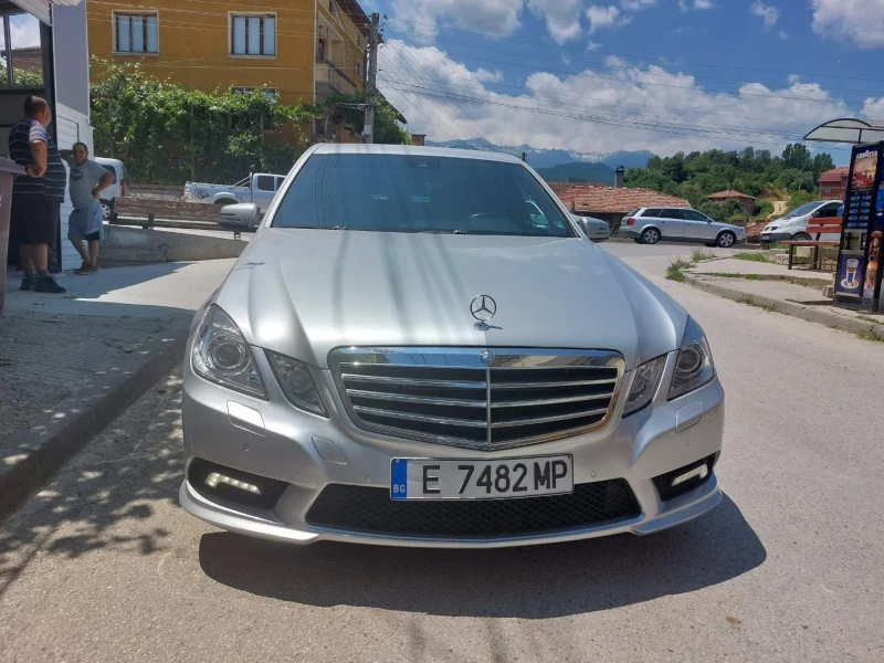 Mercedes-Benz E 300, снимка 2 - Автомобили и джипове - 53343078