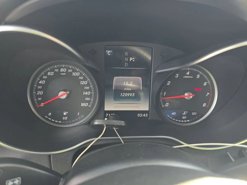 Mercedes-Benz C 300, снимка 12 - Автомобили и джипове - 53439315