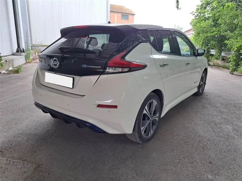 Nissan Leaf   - изображение 4