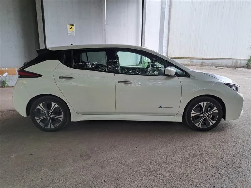 Nissan Leaf   - изображение 3